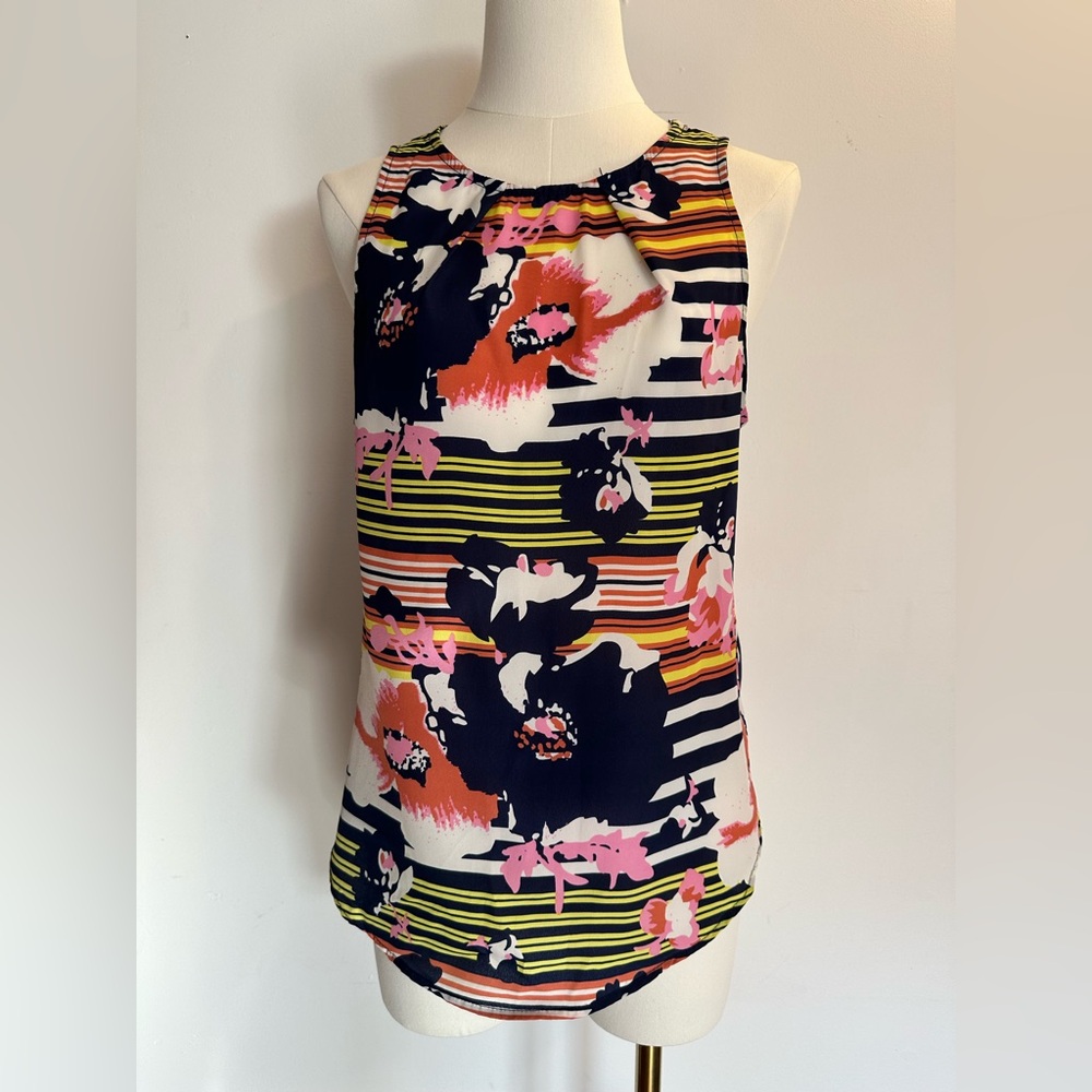 Vibrant Graphic Top, Sleeveless